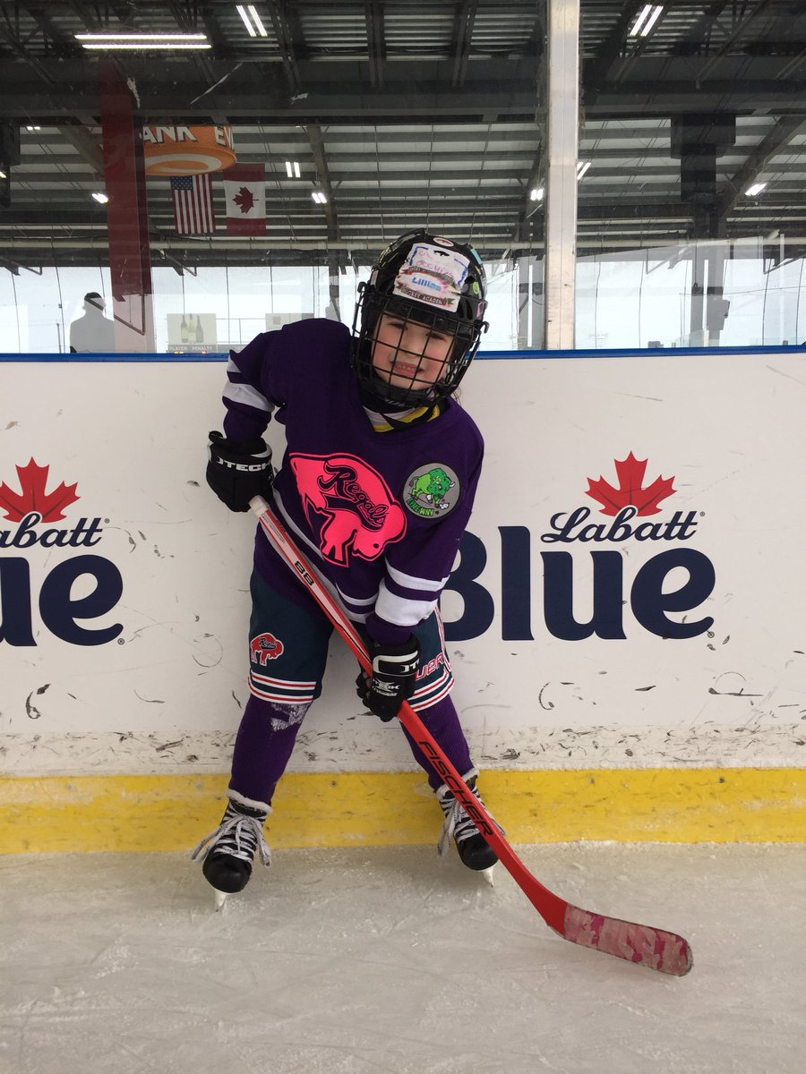 thesickflow15's tweet photo. @AltitudeTV Girls love playing hockey too! #InternationalWomensDay #AskTheAnalyst https://t.co/uWHUYBj9gU