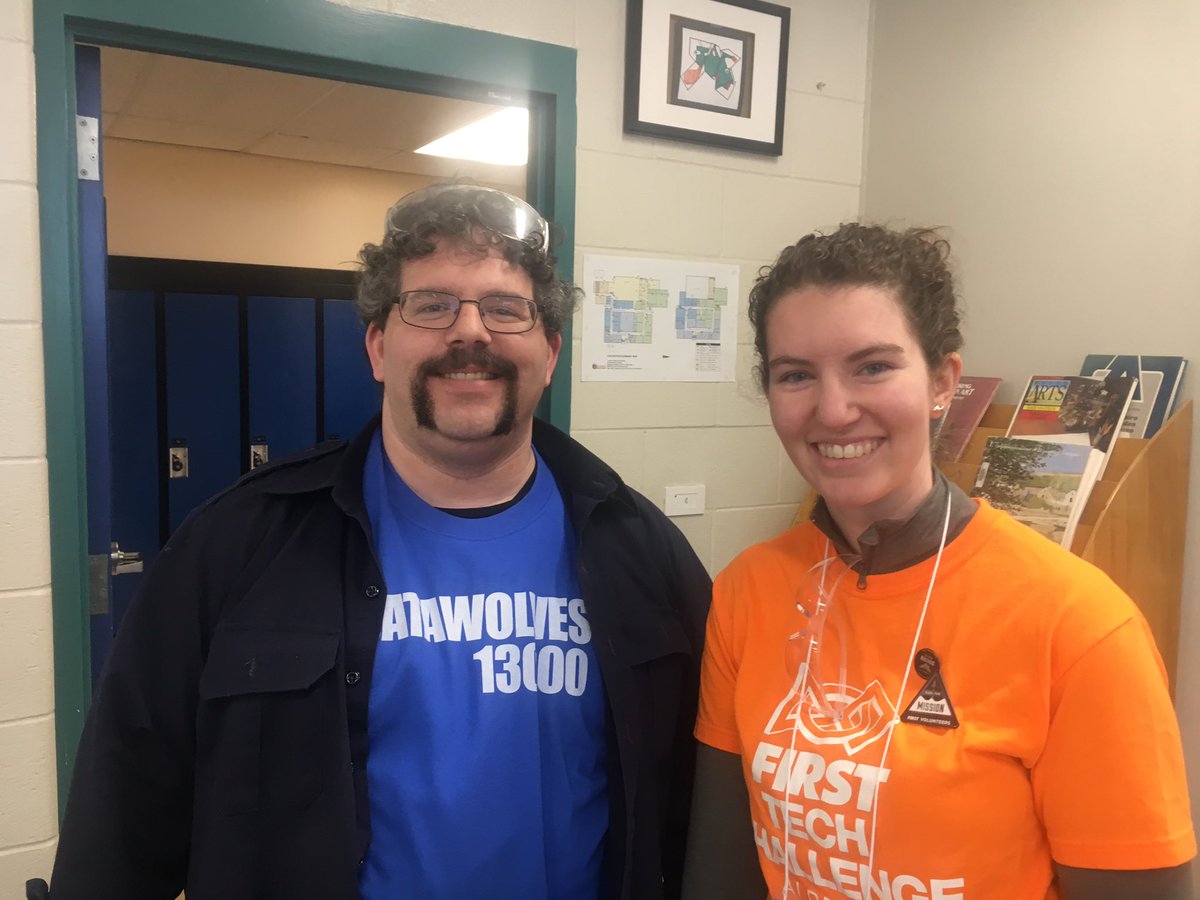 MtColumbiaIT's tweet image. Gord thanking the volunteers #13000DataWolves