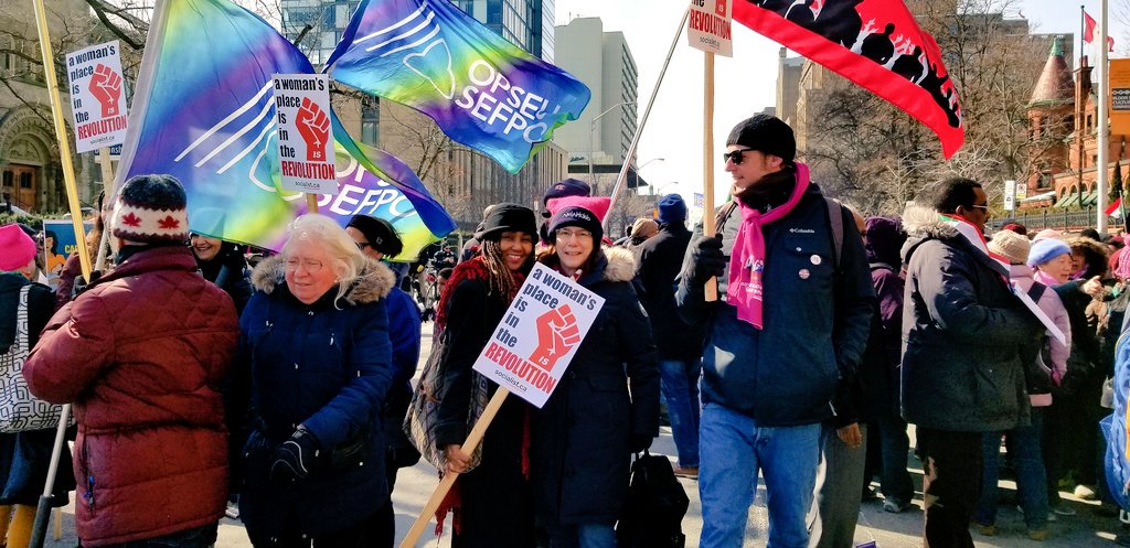 makeitgr8's tweet photo. Representing @AMAPCEO with @LewyMaryanna and fellow sister union @OPSEU during #IWD march.  @Kerry_anndp, @BulmerDave where are you?  #IWD2109 #IWDay2019 #IWDToronto https://t.co/68nb00OyIu