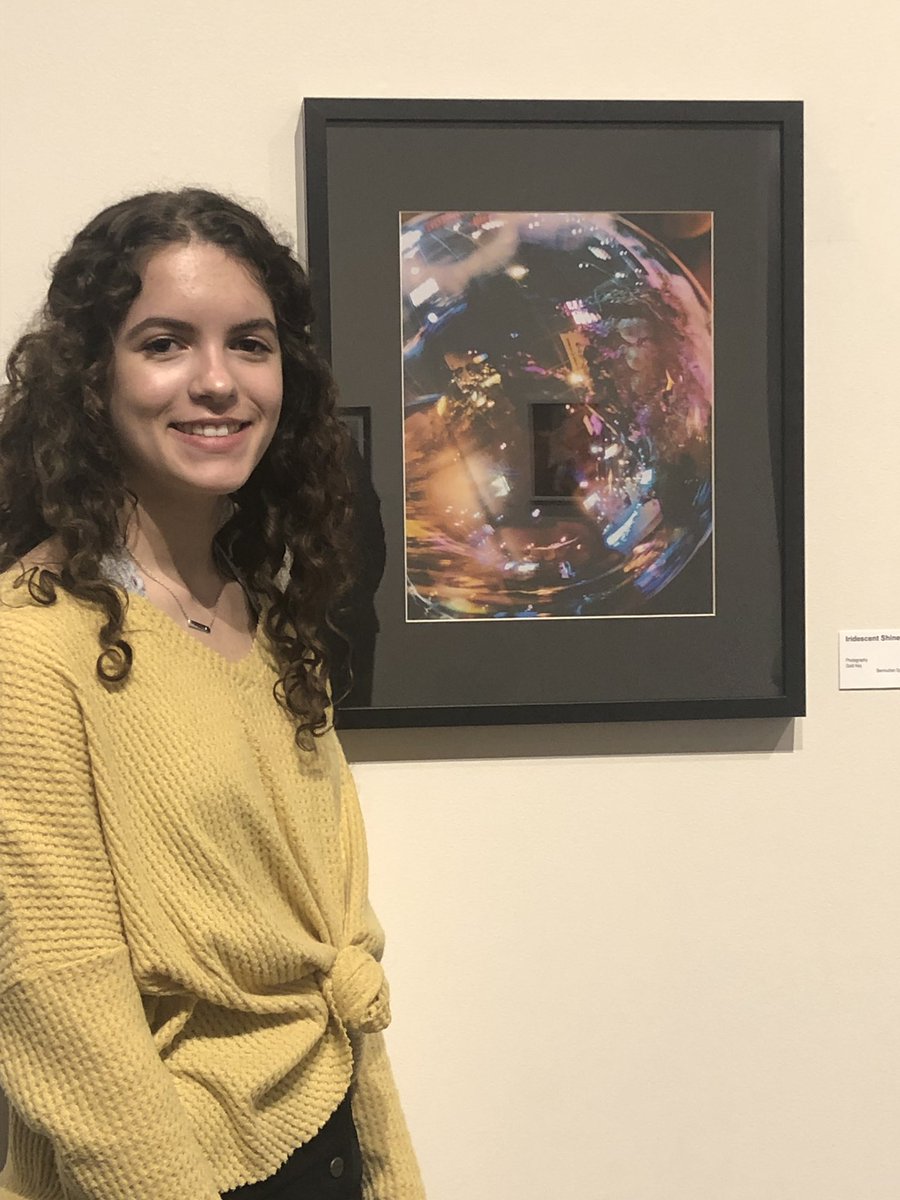 BermudianArt's tweet photo. #scholasticart #artandwriting #Goldkeywinners #bermpride https://t.co/Y10FVVn7KX