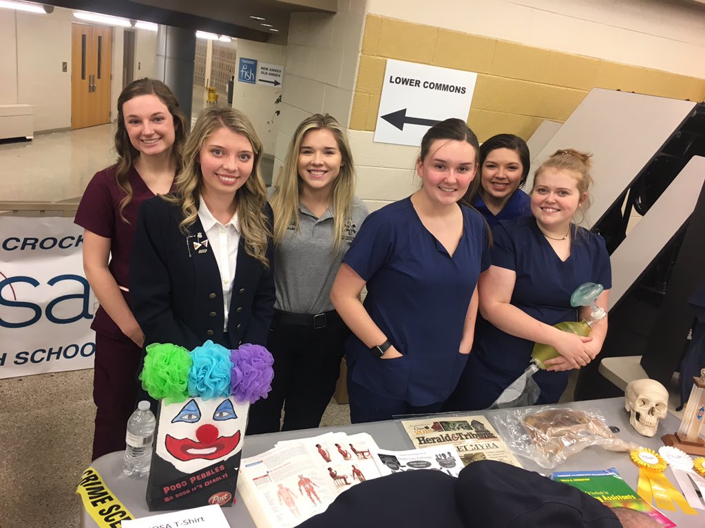 cwolfie2017's tweet photo. DCHS 8th Grade Night with Hosa 🌶's shining bright!!! I'm very proud of these Hosa Pioneers❤🐺💃🏽❤@PeggyDWright1 @CrockettMedia @WCDE_TN @hosa_dchs https://t.co/bsh16W16Yp