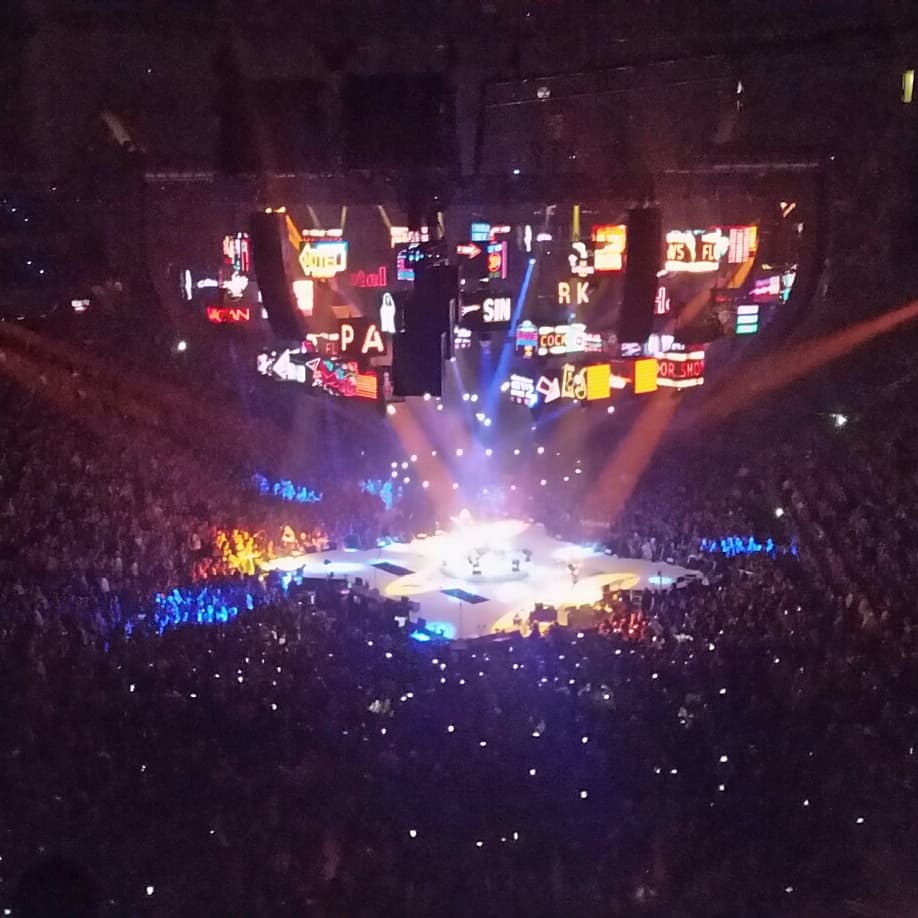 horsebookends's tweet photo. @MetallichatPod here's my contribution! #MetInKC https://t.co/GDjxIjf8Tn
