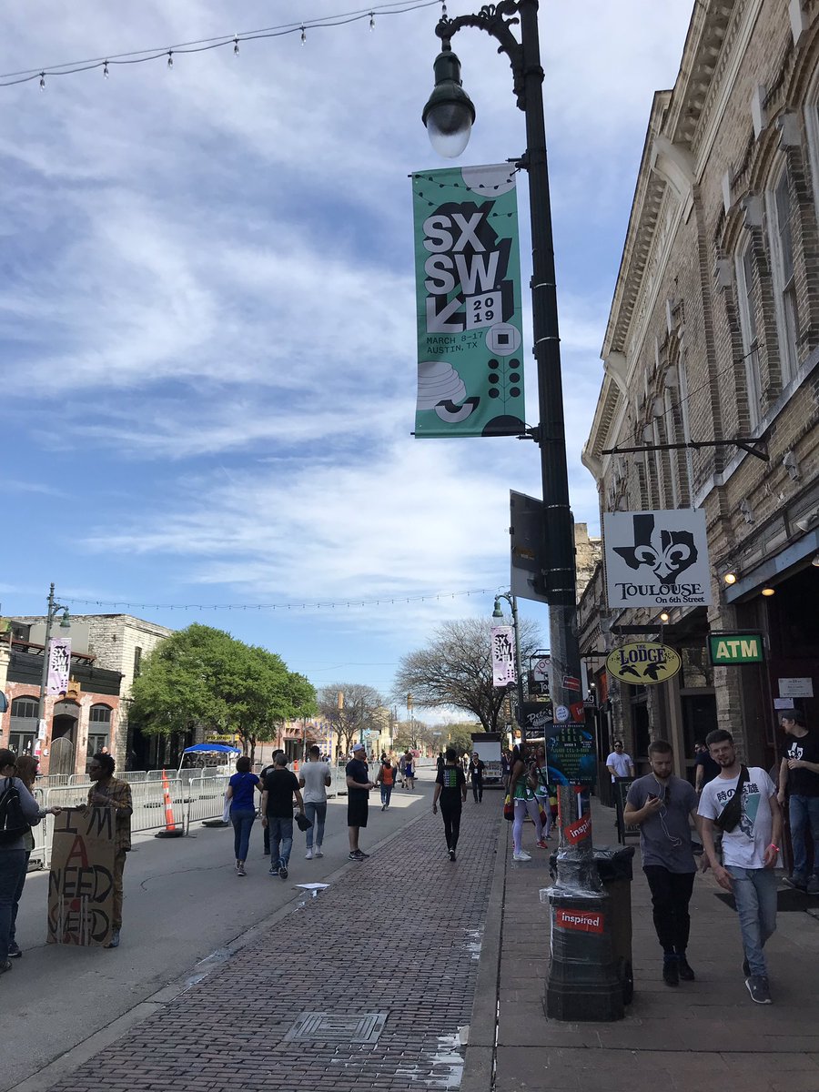 It’s a beautiful day in Austin! Our #OMD team’s spread across the city #seekingsignals to enable us to make #BetterDecisionsFaster 💥Next up for me is Tech Policy with ‘AI: The Silver Bullet against disinformation?’ #OMDSXSW