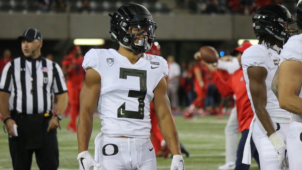 DrawdyTucker's tweet photo. After a great day today, I am very excited and blessed to have received an offer to play as a PWO at my dream school, the University of Oregon!💚💛 #m19ghtyflock https://t.co/7xfLKTq6rD