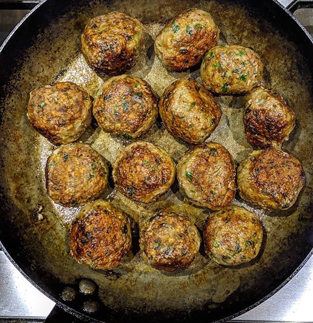 pamesigasiga's tweet photo. #κεφτες
.
.
.
.
.
.
.
.
.
.
.
.
.
.
.
#greekfood #foodpics #foodporn #eeeeeats #feedfeed #food52 #meatballs #foodie https://t.co/SMgTNzZh0i https://t.co/KcYxX13cfj