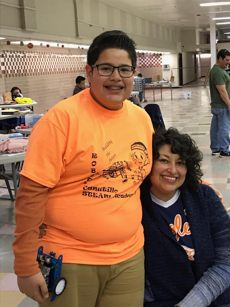 Roskosky90's tweet image. Canutillo Middle School STEAM Academy Robotics Team at the RoboRave International Competition at Fort Bliss, fun times had by all. #CanutilloMSSTEAMAcademyInTheHouse
#RoboticsCompetitions
@danielmedinaCMS @CanutilloMs @CanutilloISD @PedroGalaviz9 @RoboRAVEIntl @roborave