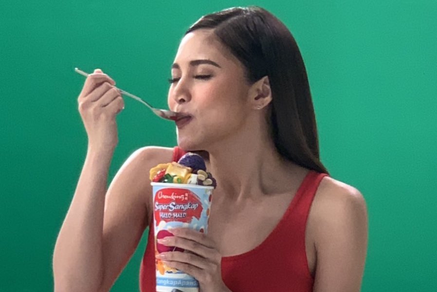 kimchiu_ph's tweet photo. Chowking 超群 
@chowking_ph 
SuperSangkap Halo-Halo 
San Ka Pa?
@prinsesachinita 
#KimChiuForChowkingHaloHaloNgBayan https://t.co/336HFCGMnM