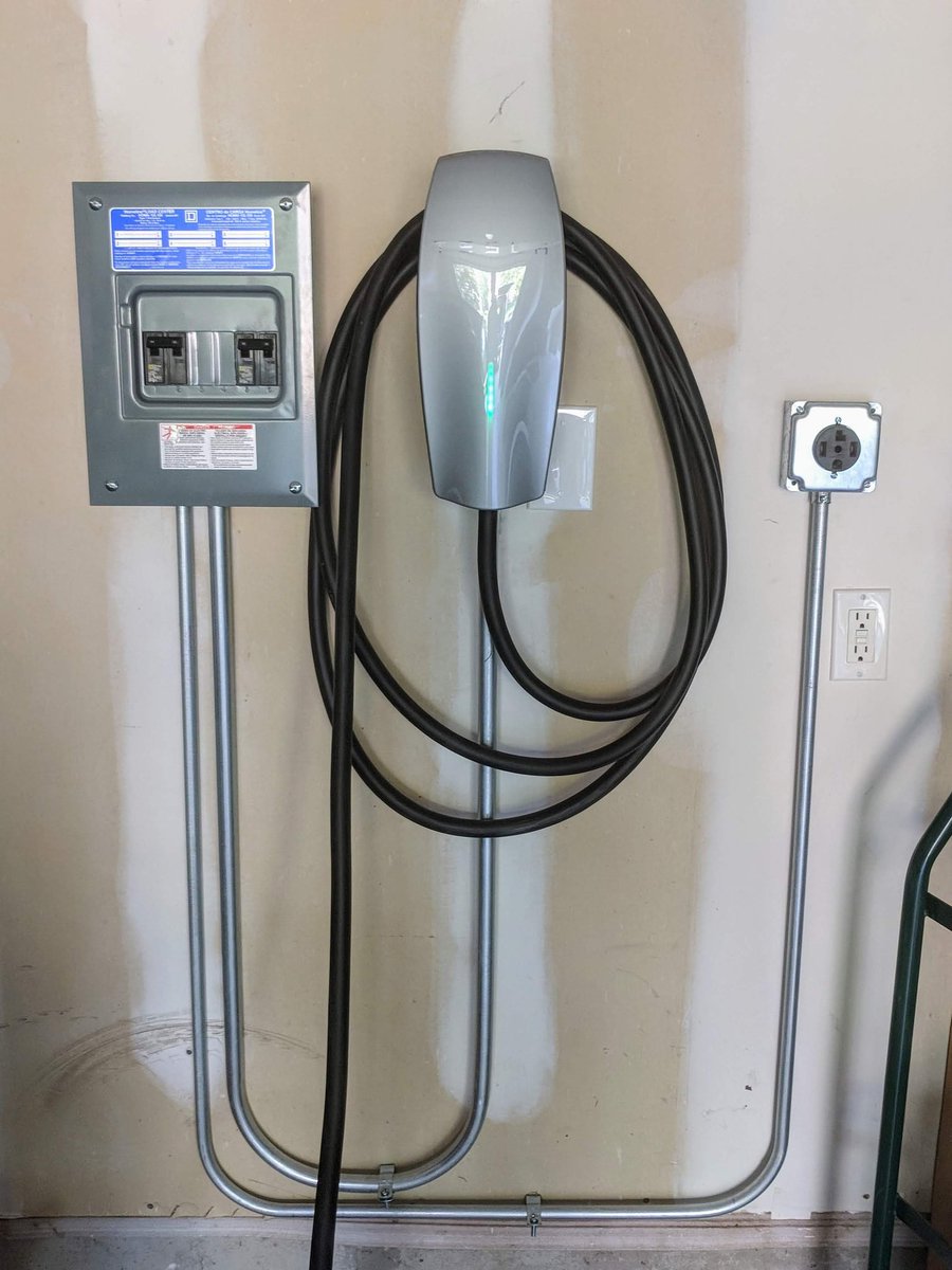 lelectric's tweet photo. I just love the way this #Tesla charger looks... I suddenly felt the need to watch #predator https://t.co/1nIDOGJqjh