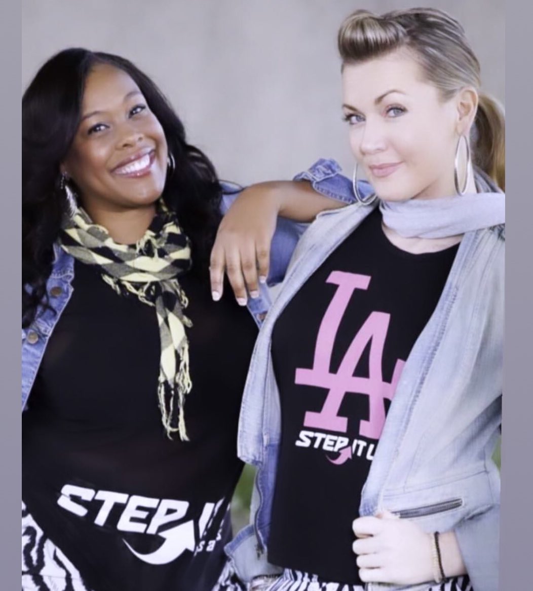 #happyinternationalwomensday #everyday Shoutout to <a href="/han5stead/">Hannah Steadman</a> - always sharing so much knowledge in the dance community! Also please support some amazing dancers/artists we work with @step_it_up_ #stepitup #grateful