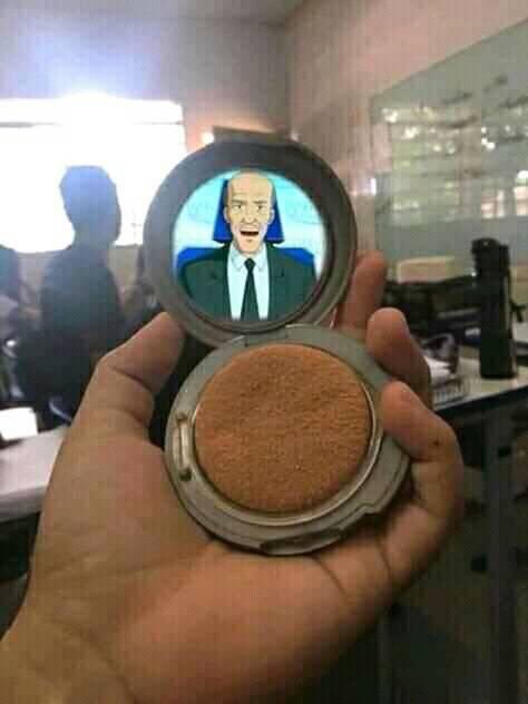 AwashishJean's tweet image. J’ai trouvé ce contour au bar si vous connaissez la personne qui l’a perdu au shaker dm moi. #SAVEYOURNINTERNET