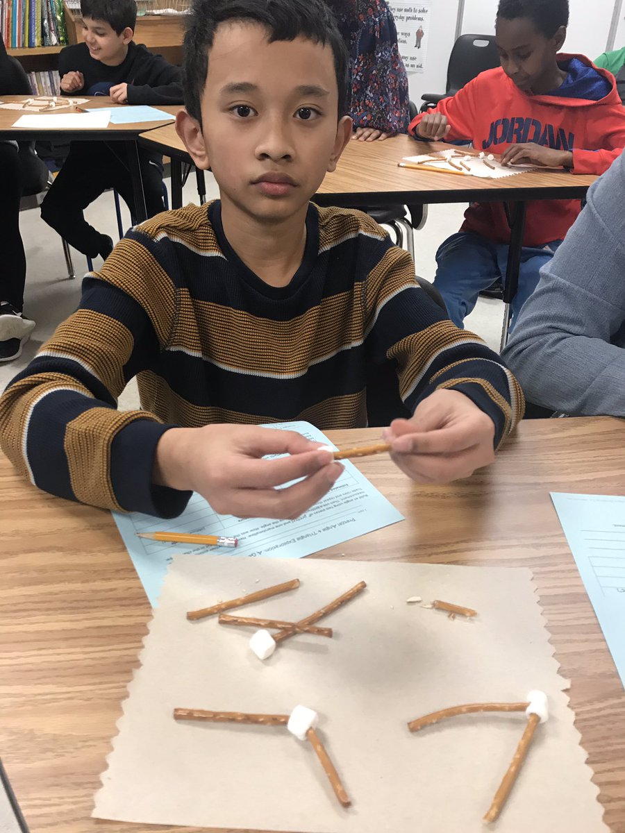JoyKamano's tweet photo. 6th grade Mathematicians creating obtuse, acute, right and straight angles in class! #WeAreNicollet #One91 https://t.co/UiVfOZeiCk