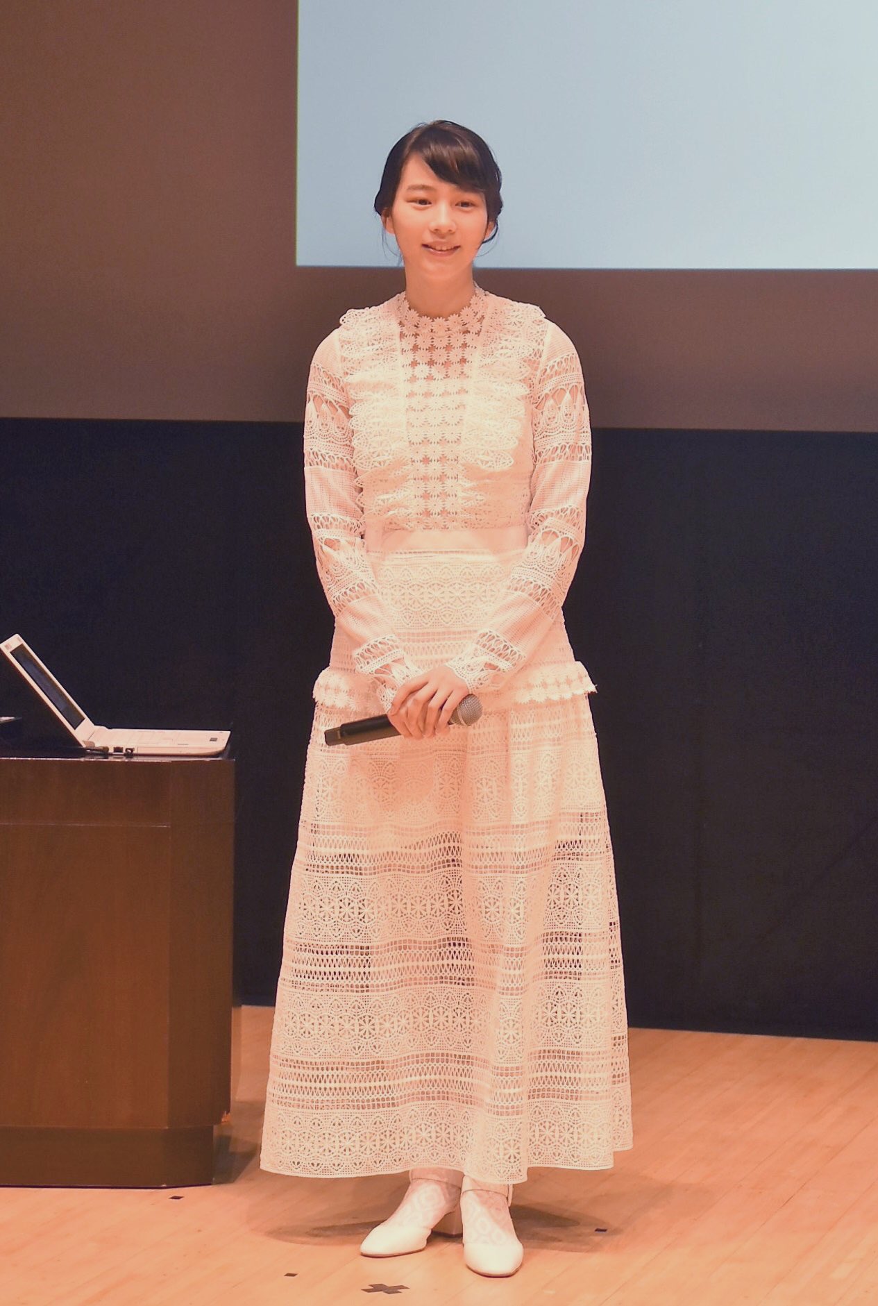 self portrait spiral lace paneled midi dress