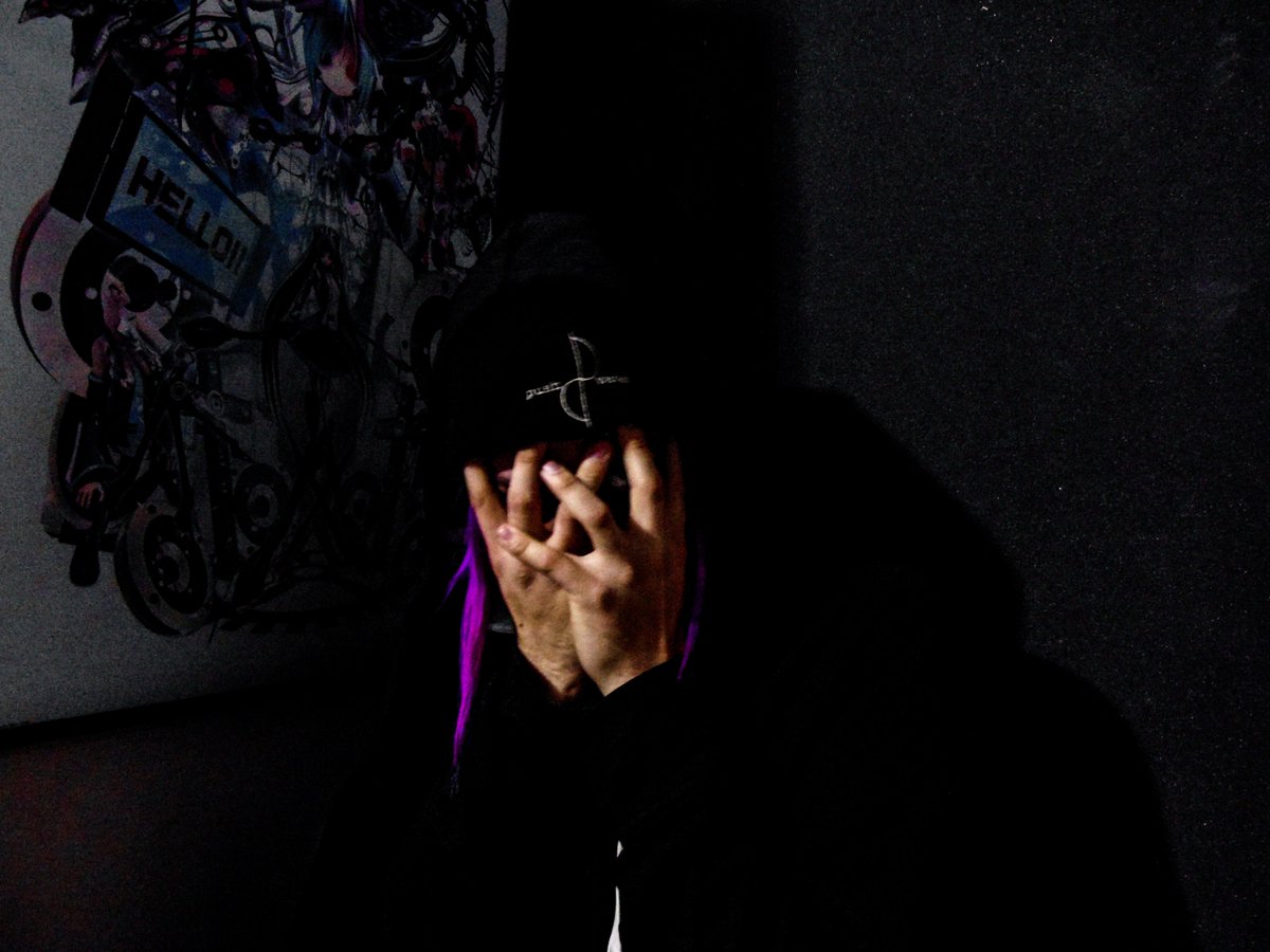 despairridden's tweet image. Sick af but still reppin for @prophet_sound!!! 🤮😷
#pushwaves