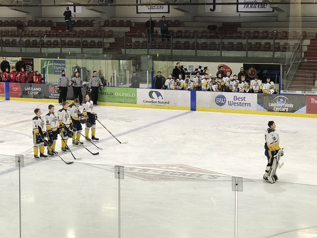SWishnowski's tweet photo. End of first period Dreger Racing team down by 1.
Let’s go boys,  you’ve got this!!!!!
@GPMHA1 https://t.co/hpW6Cs6juc