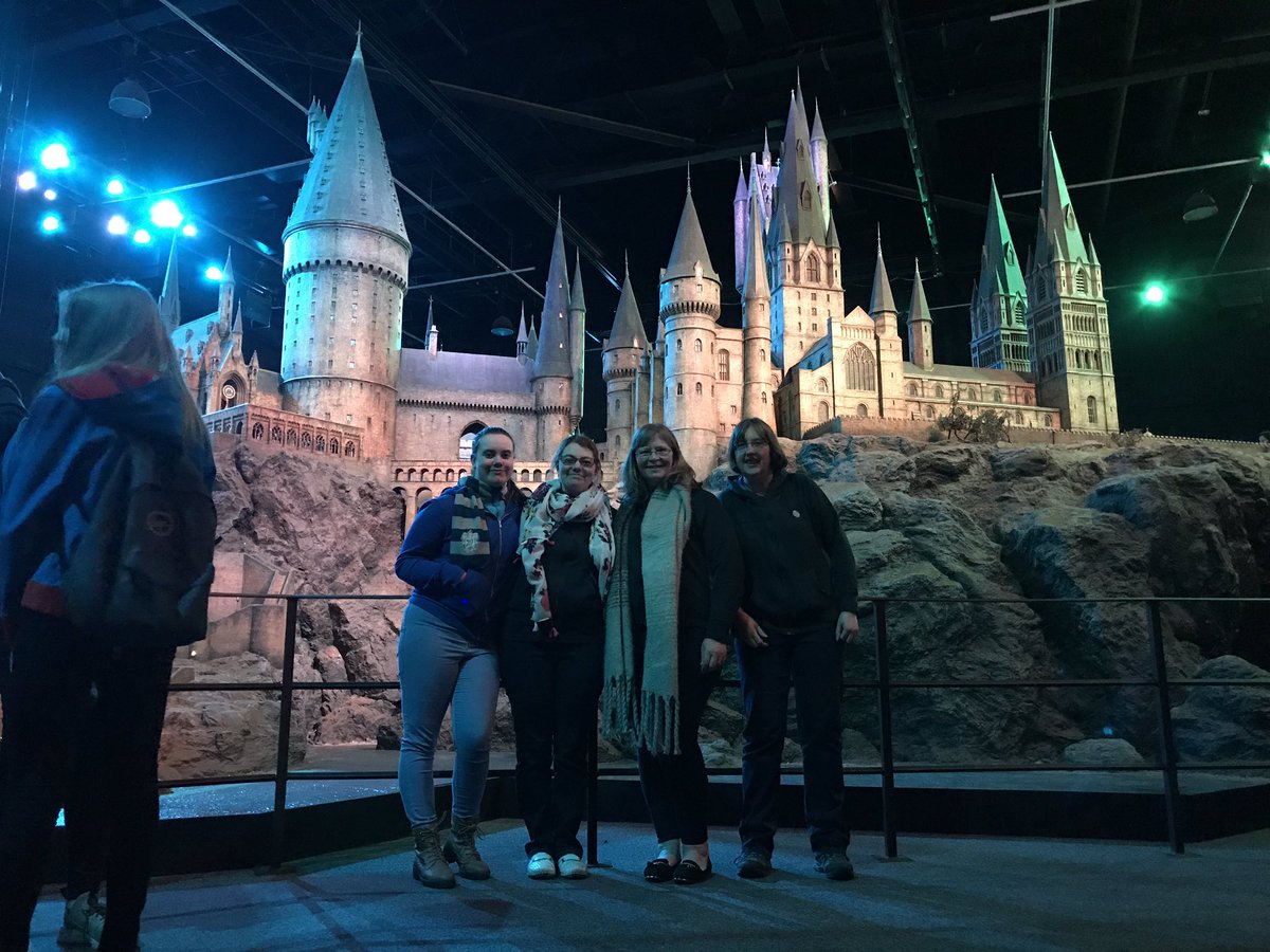guidesarefab's tweet photo. Girls and leaders have had the best day @wbtourlondon @harrypotter @guidesarefab @Girlguiding @StaffsGuiding https://t.co/DqlURgUYH2