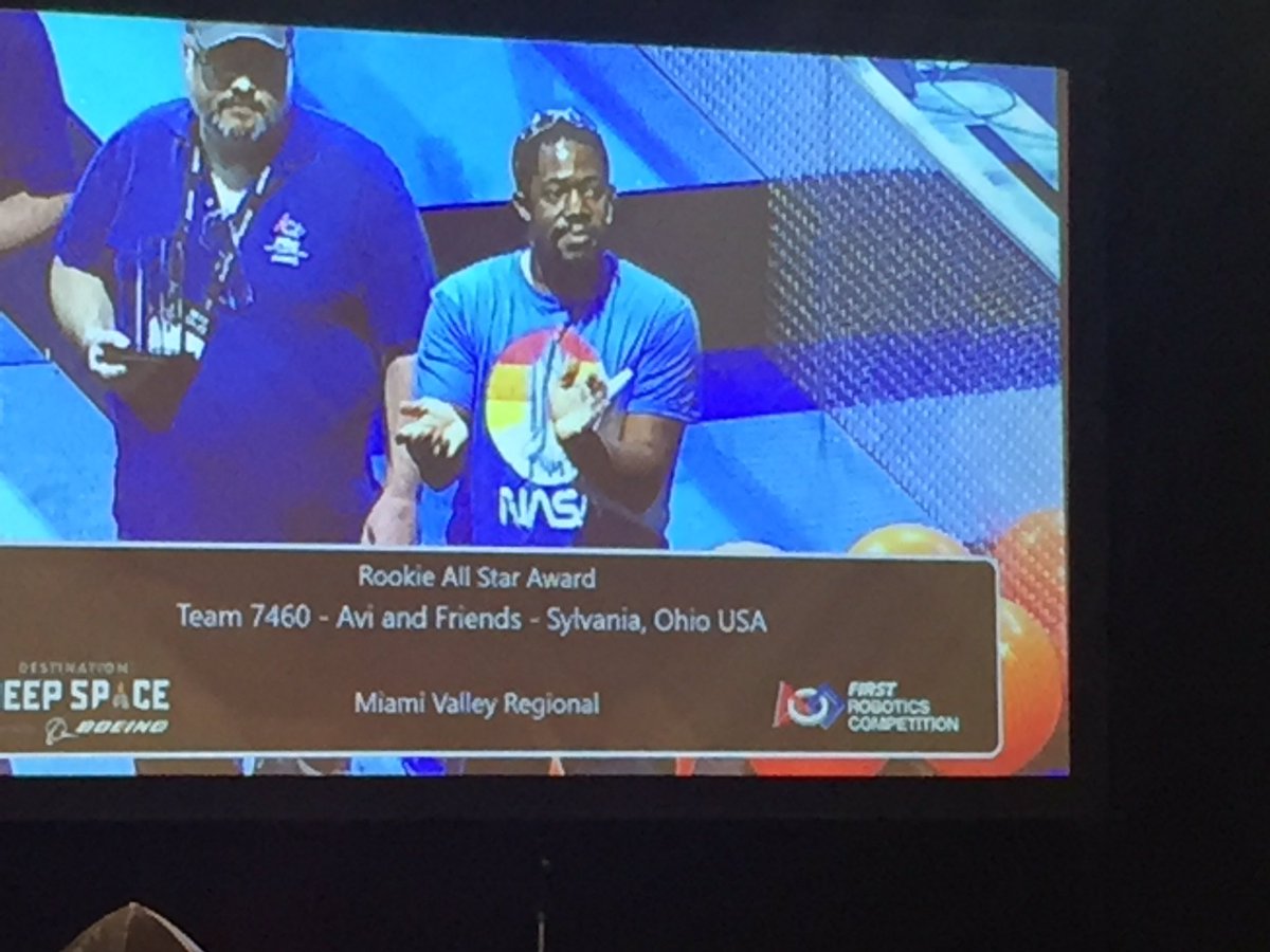 Avi & Friends FRC 7460 tweet media