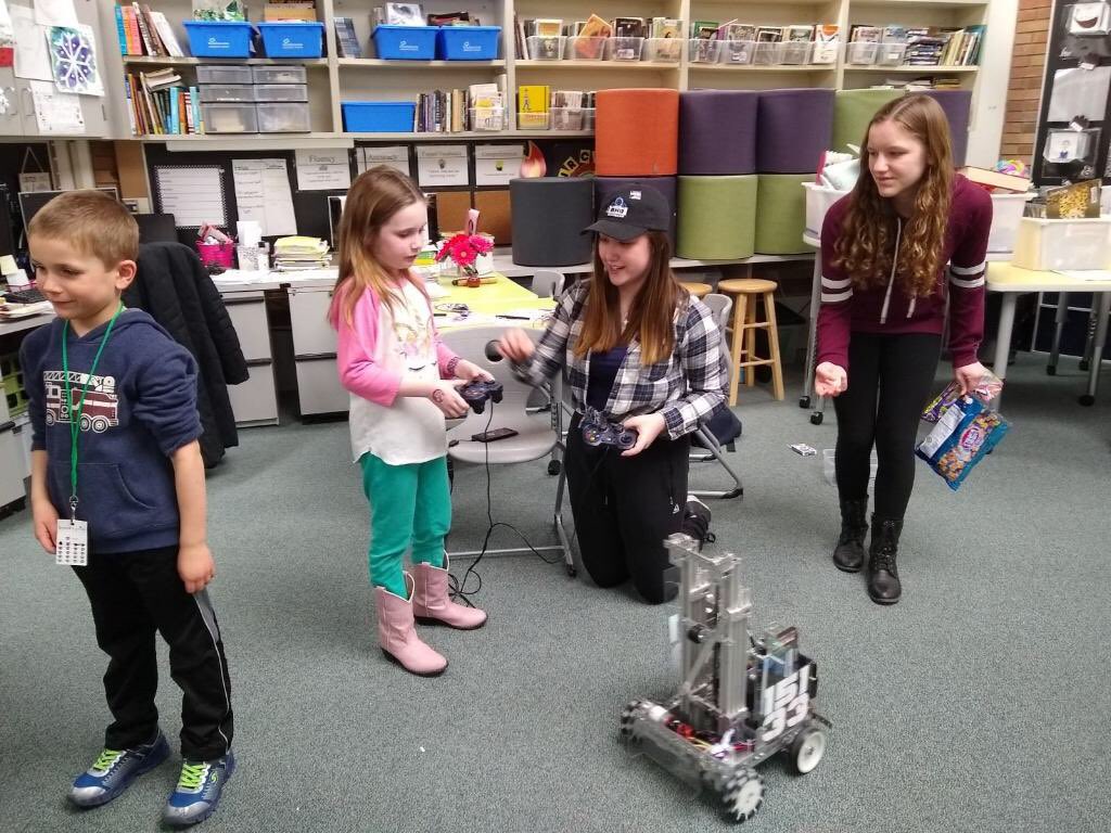 Went to Creek Valley Elementary School’s Carnival yesterday! Showed many kids how to drive Shelby and told parents about FLL and FTC