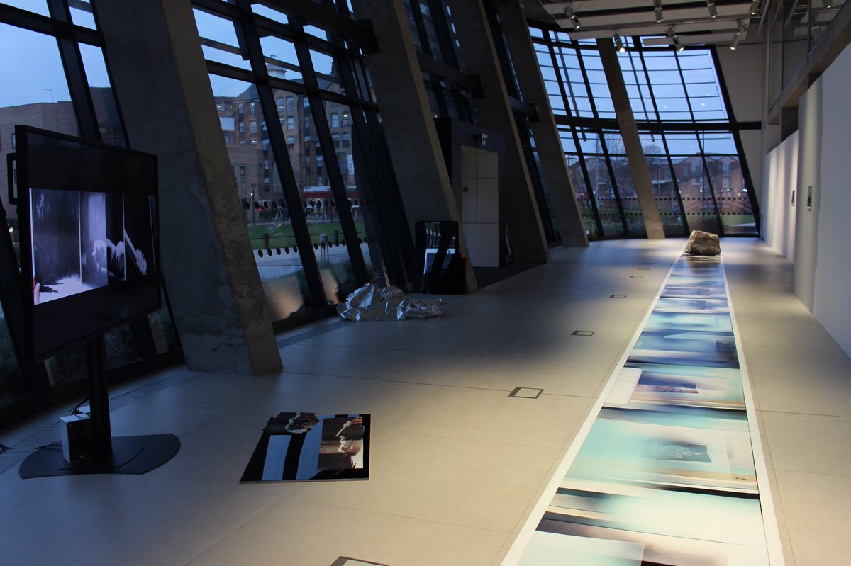 DMUFineArt's tweet photo. @onesecondfeature @TheGalleryDMU @AnnaLucasArtist 12-5 mon- sat now - 27 April
#rockonpaper #expandedphotography #artistsmovingimage @StacyBoldrick @hugoworthy https://t.co/Ld2zZ8wdtA