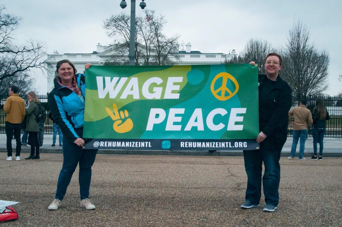 RehumanizeIntl's tweet photo. Some photos from this morning's Vigil to End the Nuclear Danger.
#ProPeaceProLife https://t.co/GsbOiShEGg