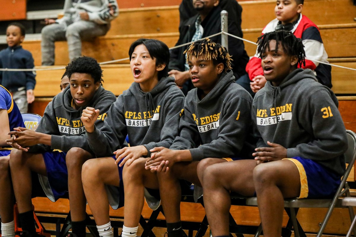 Alex Conover 🏀📷 tweet media