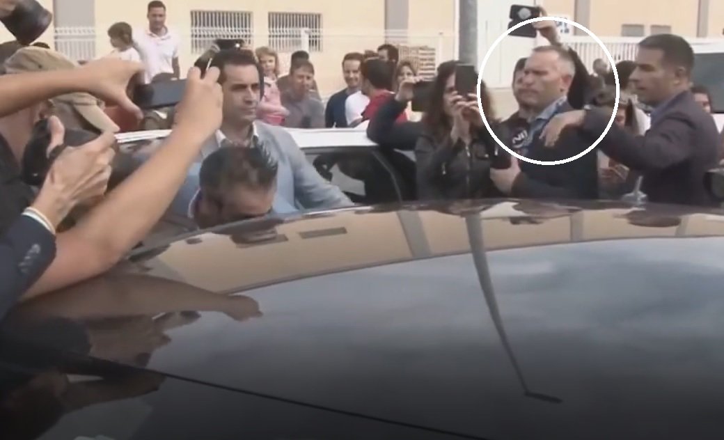fran_rumbo's tweet photo. Por cierto ¿saben quien fue el agente de los #Mossos que planificó y ejecutó el dispositivo de “despiste”? Se lo señalo con un círculo. 

#JuicioDelProces 
#LasilenciosaCat
#MossosGate https://t.co/2GUWaRsXAx