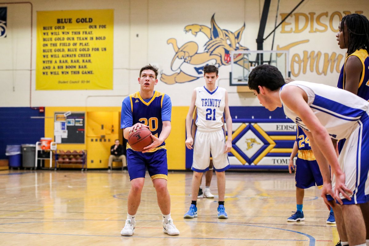 Alex Conover 🏀📷 tweet media