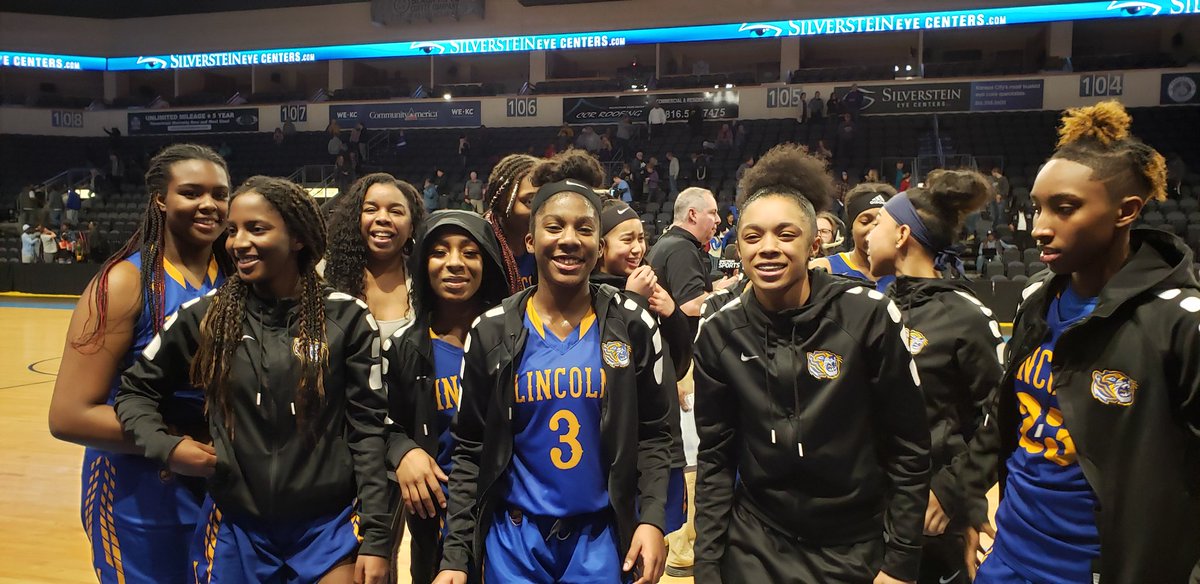 Renee Smith tweet media