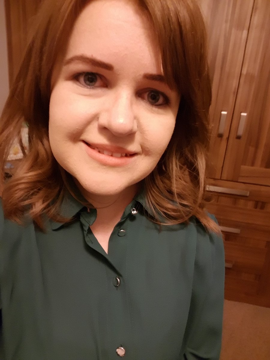 strawbsxjonas's tweet photo. Maybe when I'm 24 I'll finally settle on a smile that suits me. #awkwardproblems https://t.co/KYFu7l5A6f