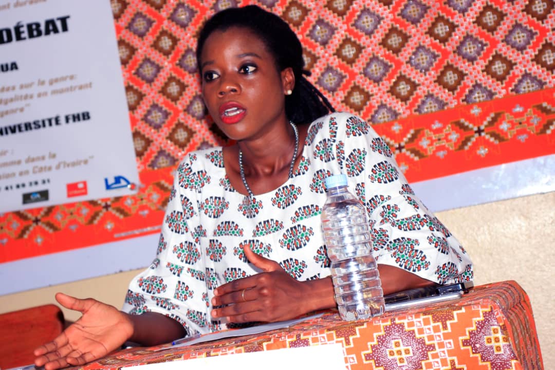 YasminaCoulbaly's tweet photo. Ce 8 mars, j'ai anime un panel sur le genre a l'UMECI pour marquer cette journee international des Droits de la Femme. Je me suis attele a presenter l'innovation ivoirienne en termes de loi pour l'egalite H&F.
#CIPDF2019 #JIF2019 ππππ https://t.co/RSJo8xj3bQ