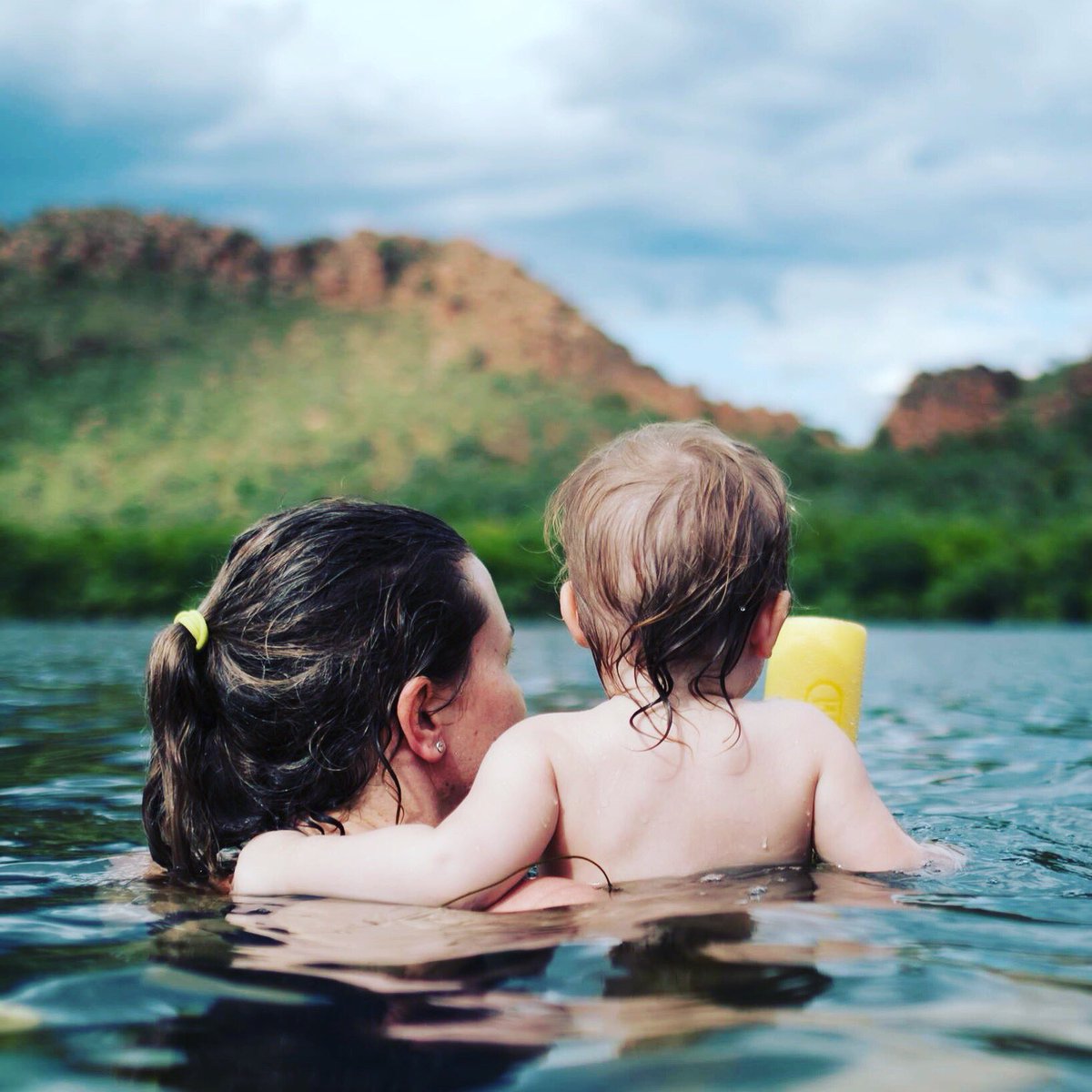 Lake KUNUNURRA 😍😍😍 #justanotherdayinWA #theKimberleyAustralia #slowsummer #fromwhereyoudratherbe #travelAus #travelAustralia #aussieoutback #ordsome #visitKununurra #KimberleyBucketList #travelinspo #Wanderlust