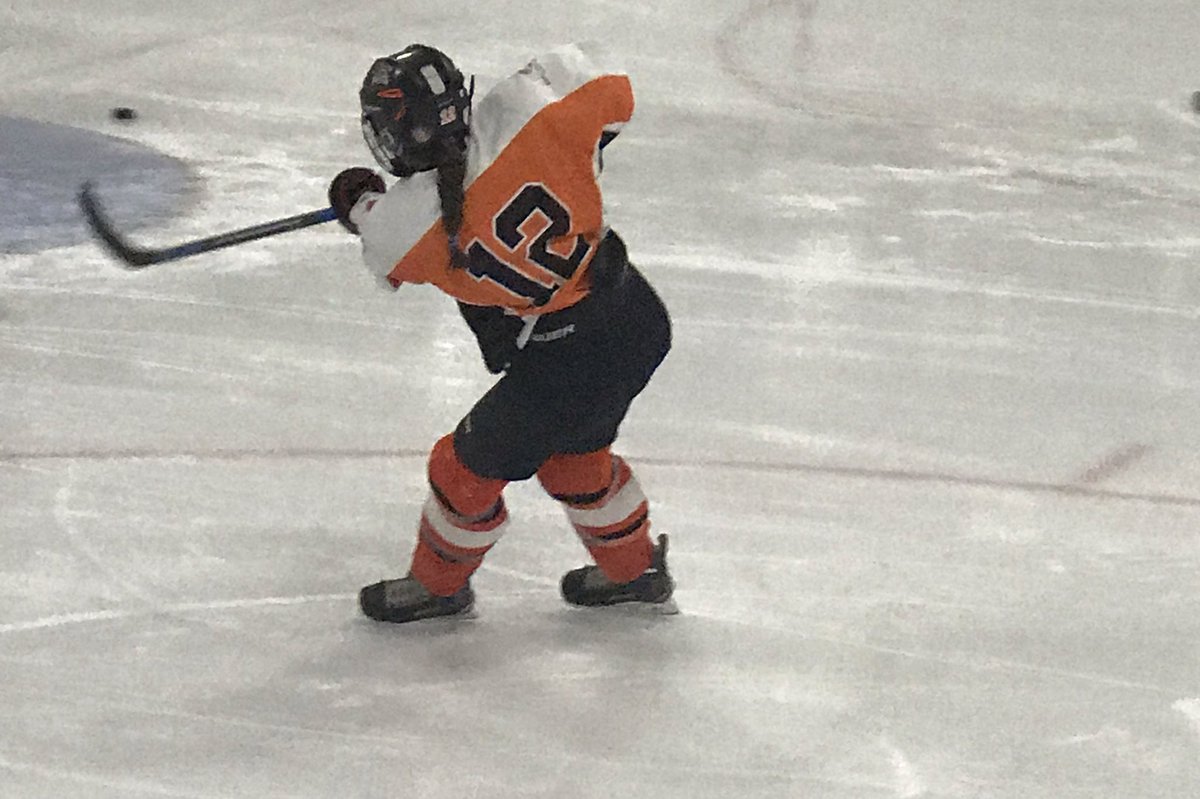 SoloduchaPatty's tweet photo. #12 ready to go in Turtleford tonight for game one #GoFoxesGo #NorthernBantamFinal https://t.co/KQMrFZ2ega