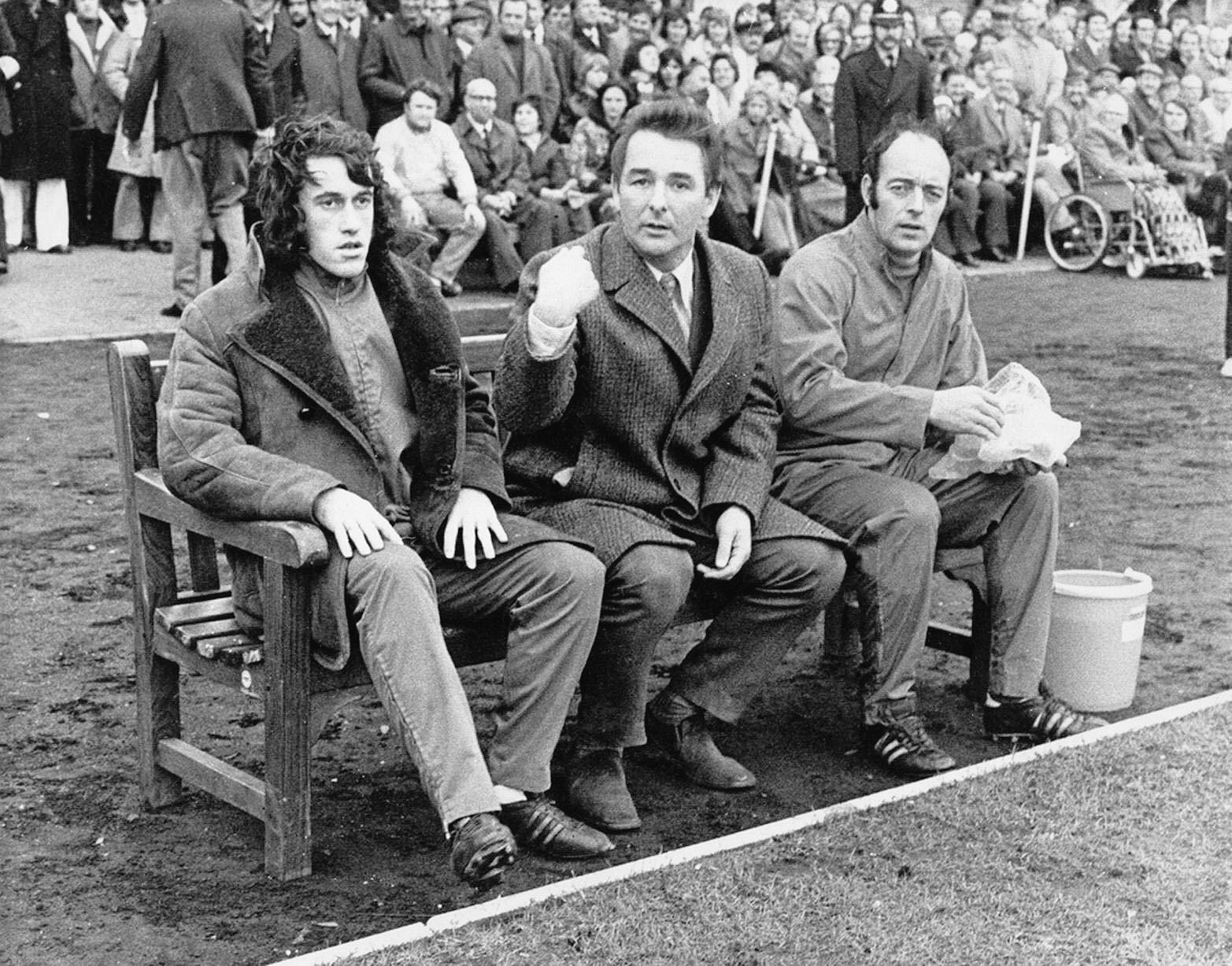 Football Back Then ⚽️🏐⚽️ on Twitter "Remembering the glorious preluxury dugout seating days