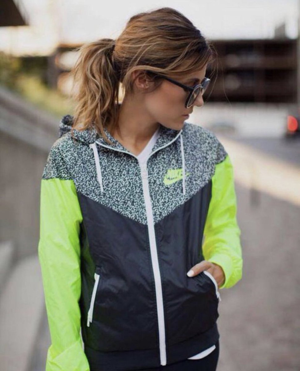 shopcatale's tweet photo. NIKE☑️ Women Windsetters💥

Many different colors available!
Click the link in my bio to check them out🛍
.
.
.
.
#nike #nikeclothing #nikejacket #mondaymotivation #monday #mondaymood #beauty #fitness #fitnessmotivation #fitnessgirl #fitnessmodel #style #blogger #travel https://t.co/3CBlDbC1kL