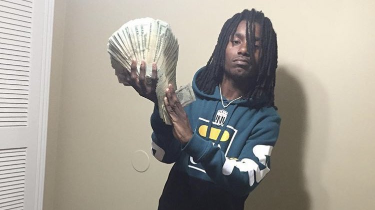 WhatsSleepTV's tweet photo. 💰💸😤 “Don’t need no Wells Fargo yeah you know that bankroll go where I go try to take something he end up on light pole!”
#FreeFreFre https://t.co/jTggPda4u2