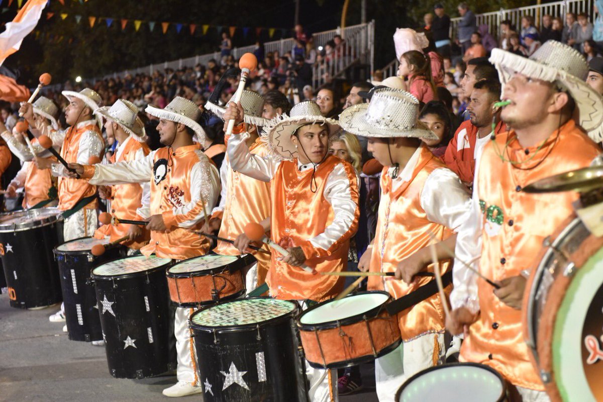 Cultura y Educación - La Matanza (@culturalmatanza) on Twitter photo |AHORA| Primera noche de los Carnavales de la Alegría 2019 en González Catán 🥁🎉¡Te esperamos en Ruta 21 y Llórente para disfrutar en familia de la mayor fiesta popular del país! #culturaviva #lamatanza #murgas #gonzalezcatan |AHORA| Primera noche de los Carnavales de la Alegría 2019 en González Catán 🥁🎉¡Te esperamos en Ruta 21 y Llórente para disfrutar en familia de la mayor fiesta popular del país! #culturaviva #lamatanza #murgas #gonzalezcatan