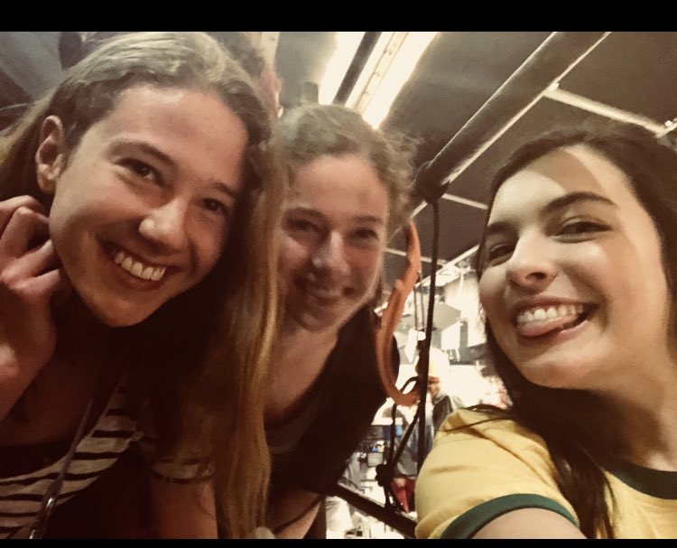 anapauib's tweet photo. The Fact That @lauramarano is with @Isabella_Gomez im just π±π±π±π±π€©π€©π€©ππππππaaaaah And I just wanted to say #STREAMMEONSPOTIFY and #RenewODAAT because I want to see this two girls happy π²π½π Mexican Twins love u both girls! πππ https://t.co/J9OCCLPdZh