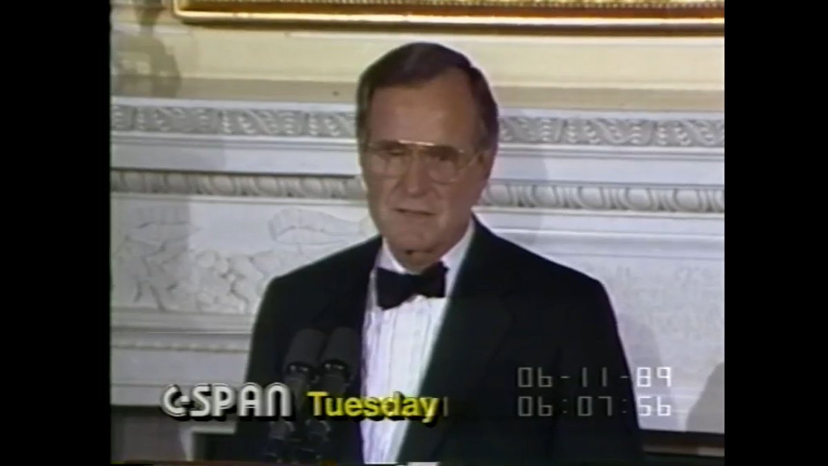 Bush41Again's tweet photo. JUNE 6, 1989: Pres Bush welcomes PM Benazir Bhutto of Pakistan to the White House for a State Dinner in her honor.
https://t.co/6o0MCiKjGm https://t.co/kb1hfR7Kf4