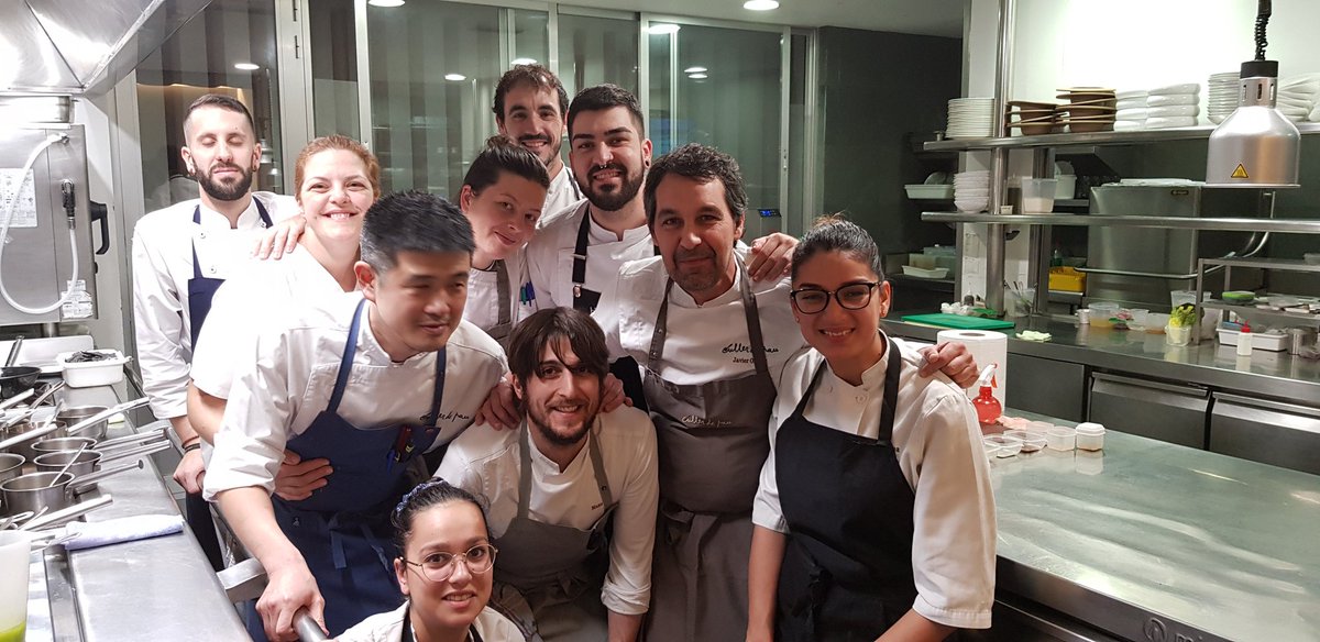 PhilippeRegol's tweet photo. .@cullerdepau La cocina de @javi_olleros es entusiasmante d finura.Cargada d sentido y sabores. Se come el paisaje gallego en cada bocado, elevando la tradition a una modernidad totalmente personal.
Platos memorables como el sorbete d espárrago marino!
En Francia ya tendría 2** https://t.co/9u4nfRCnsr