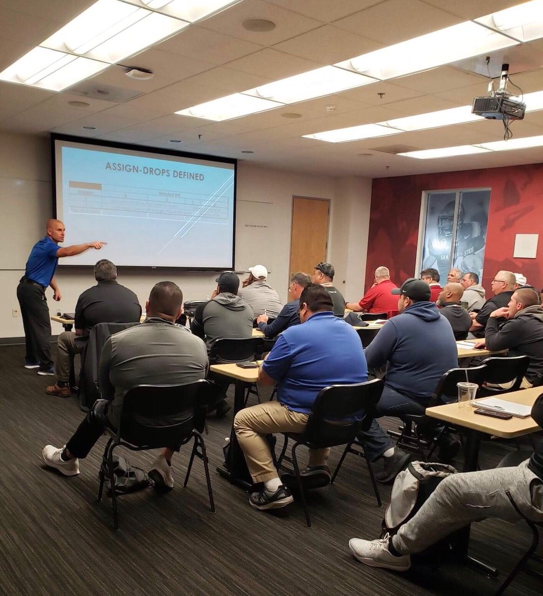 CoachSather's tweet image. Thanks @coachesinsider and @SDSUFootball for the chance to speak and attend an amazing clinic this weekend. Love the chance to learn from incredible coaches from around the country on how to teach young men through the #GreatestGameOnEarth. #CountdownToKickoff19