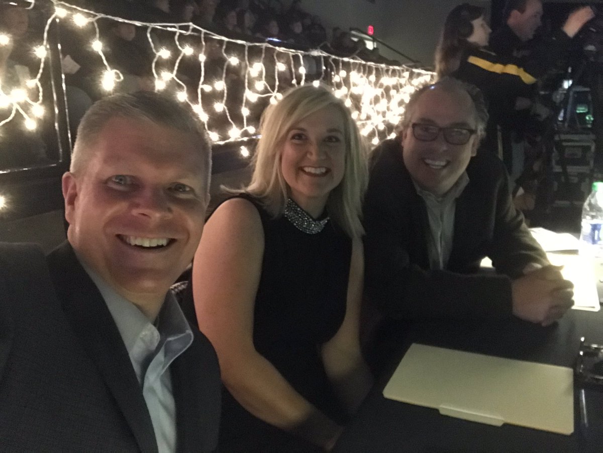 DavidSchmitz247's tweet photo. The judges are ready!  @lhsdwts https://t.co/V0pUb3RP1w