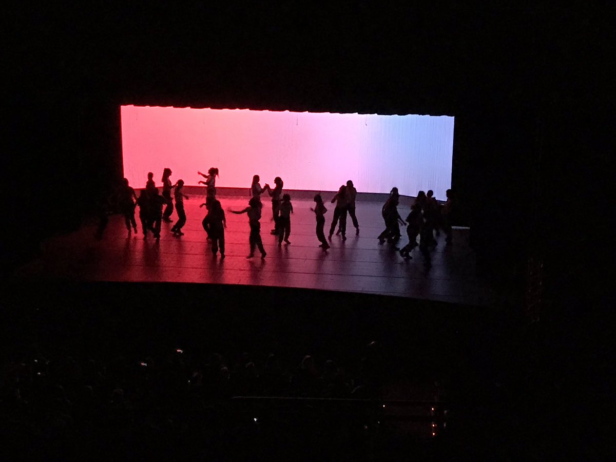 Final performance of Orchesis 2019, ‘Mended’ featuring our amazing student tech crew! @nthsd219 #nileswestevents #nwfaa