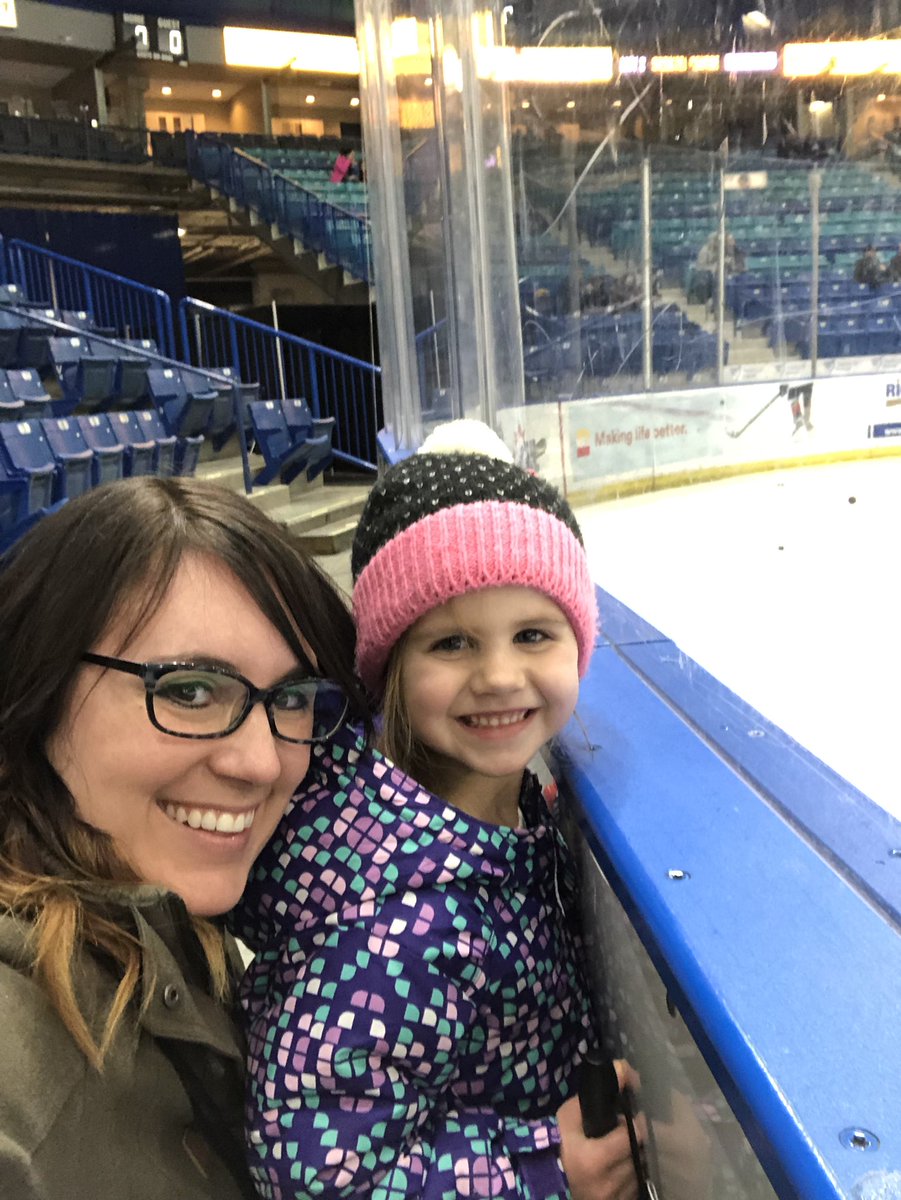 EricaNelson14's tweet photo. @BladesHockey Update! She’s ready! https://t.co/bJ2b14syXl