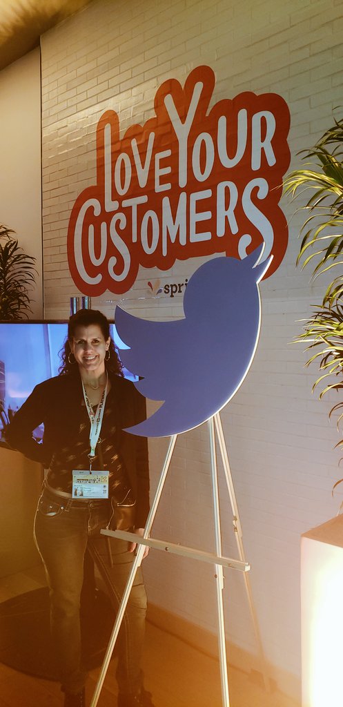 SPBGlobal's tweet photo. If your at a Twitter happy hr you have to post it ! #SxSW #SXSWnom #SXSW2019 https://t.co/6KvkGF13IK