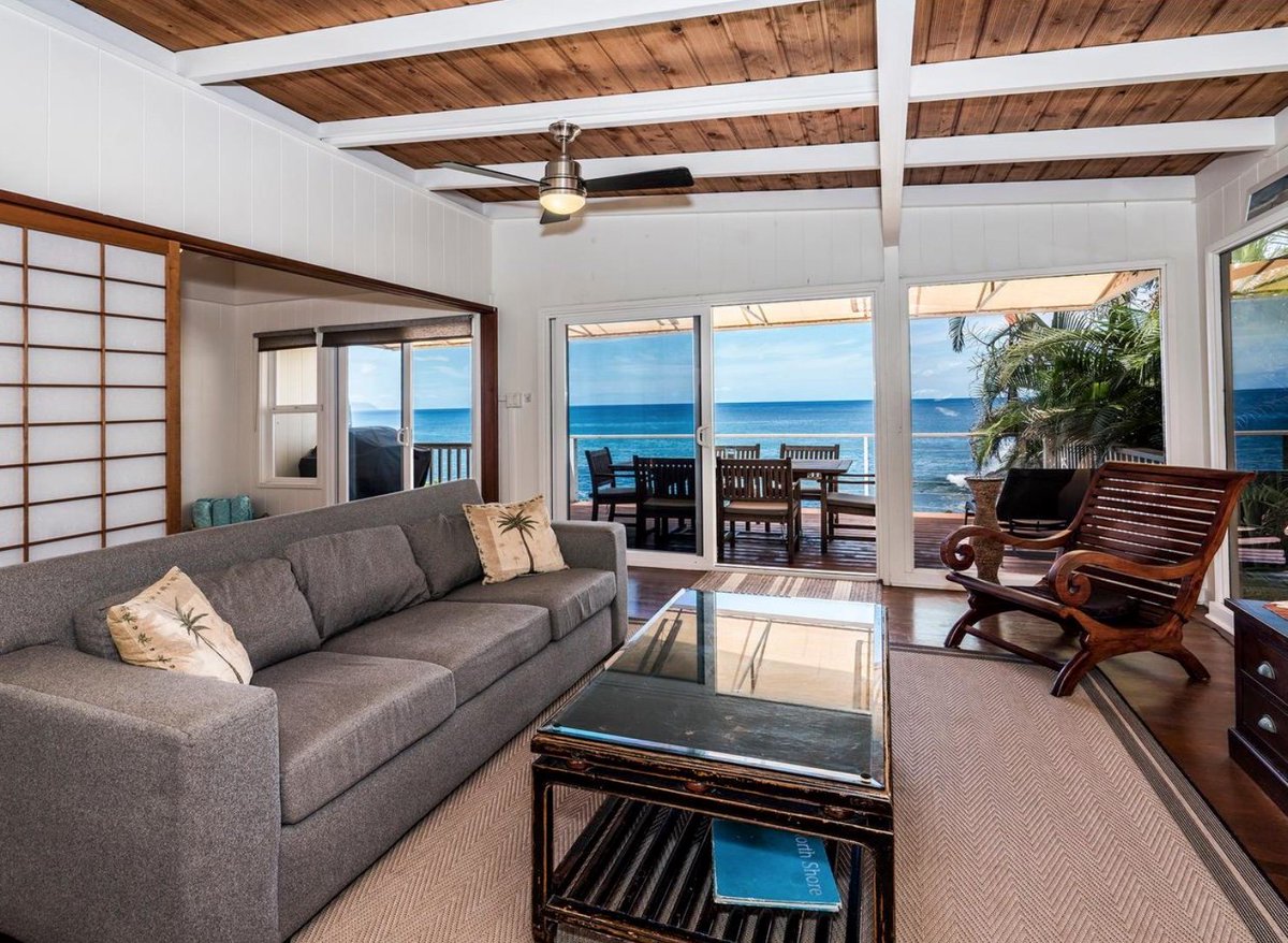 HawaiiHomesIntl's tweet photo. Classic North Shore Oceanfront Cottages at rarely available Waimea Bay &amp; Three Tables Beach.
- 5 beds / 4 baths
- 1,849 SF home

For Instant Info Visit!
https://t.co/BykkmhQ8ZM

 #Waikiki #Honolulu #Oahu #Hawaii #RealEstate #HouseForSale  #DreamHouse #LuxuryProperty #LivingHawaii https://t.co/4MEVzaB9dX