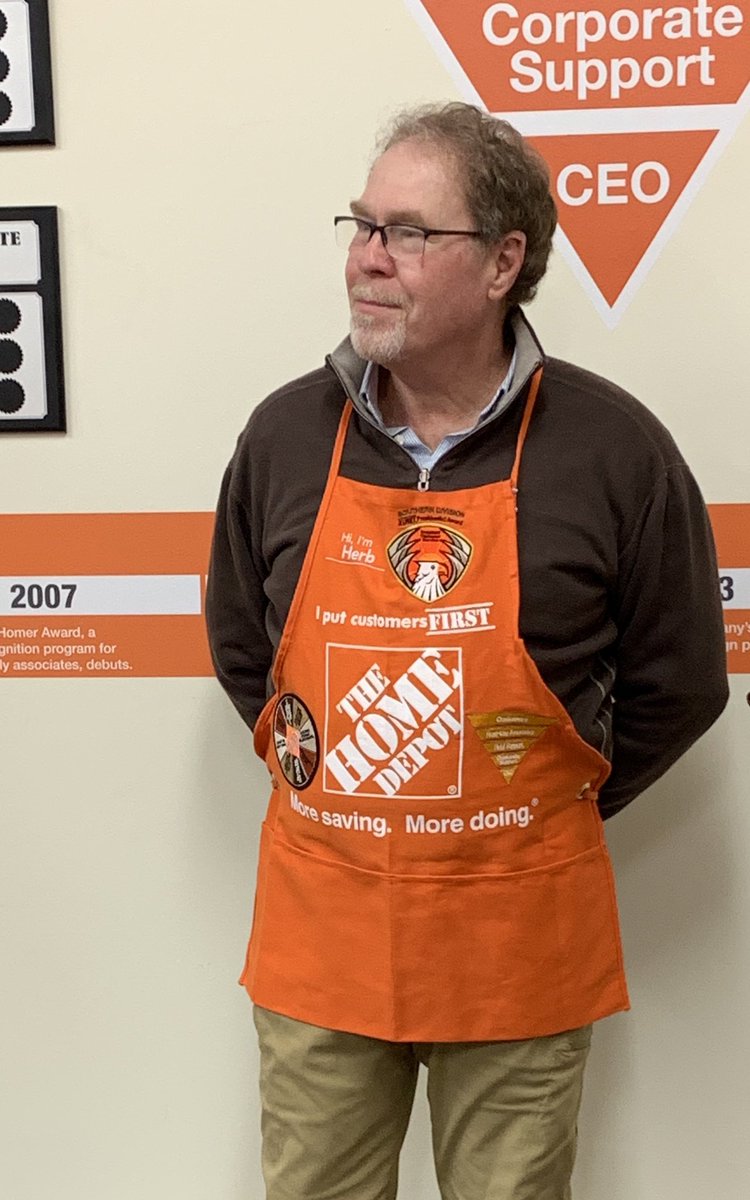 Had the awesome honor of awarding Herb from 1412 The Presidents’ Apron Southern Division from <a href="/HectorAPadilla/">Hector Padilla</a>. What an amazing associate and well deserved praise for sure.  Great job Herb and thanks for taking care of our customers. @patriciaberrio8 <a href="/DaveRebtoy/">Dave Rebtoy</a> <a href="/IanSandsHD/">Ian</a>
