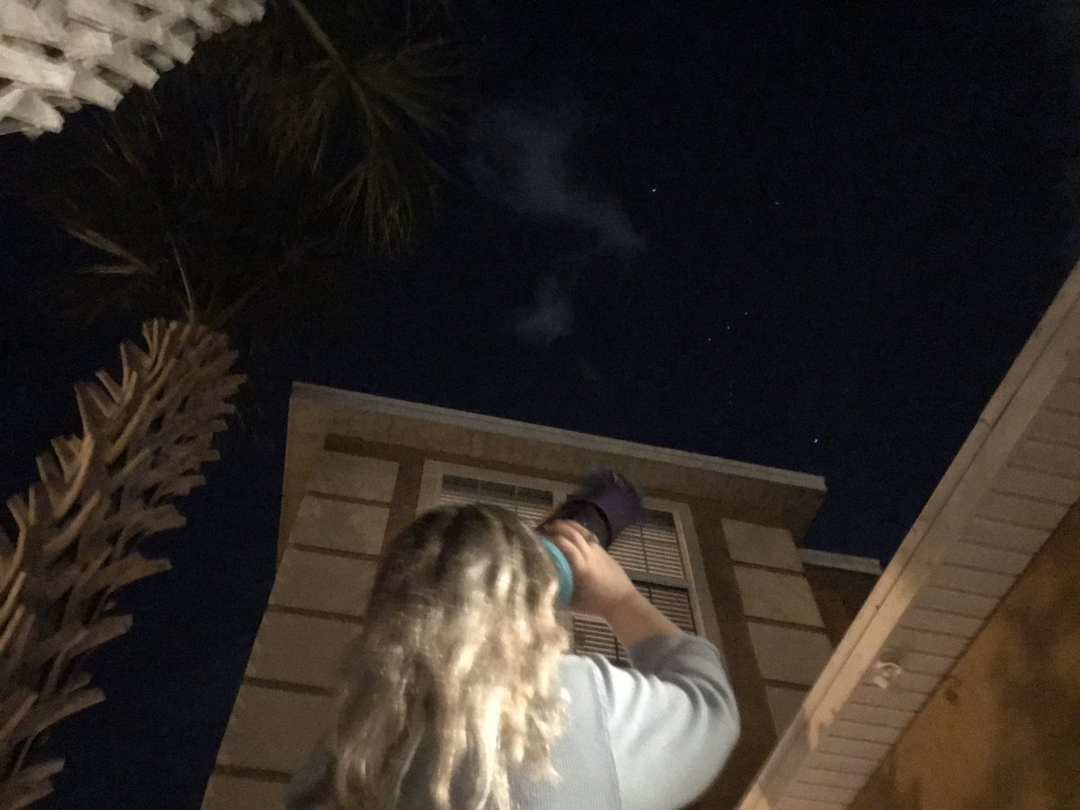 astroalyssa's tweet photo. Today I turned bread crumbs into a telescope ( : https://t.co/9SoR42SIdL
