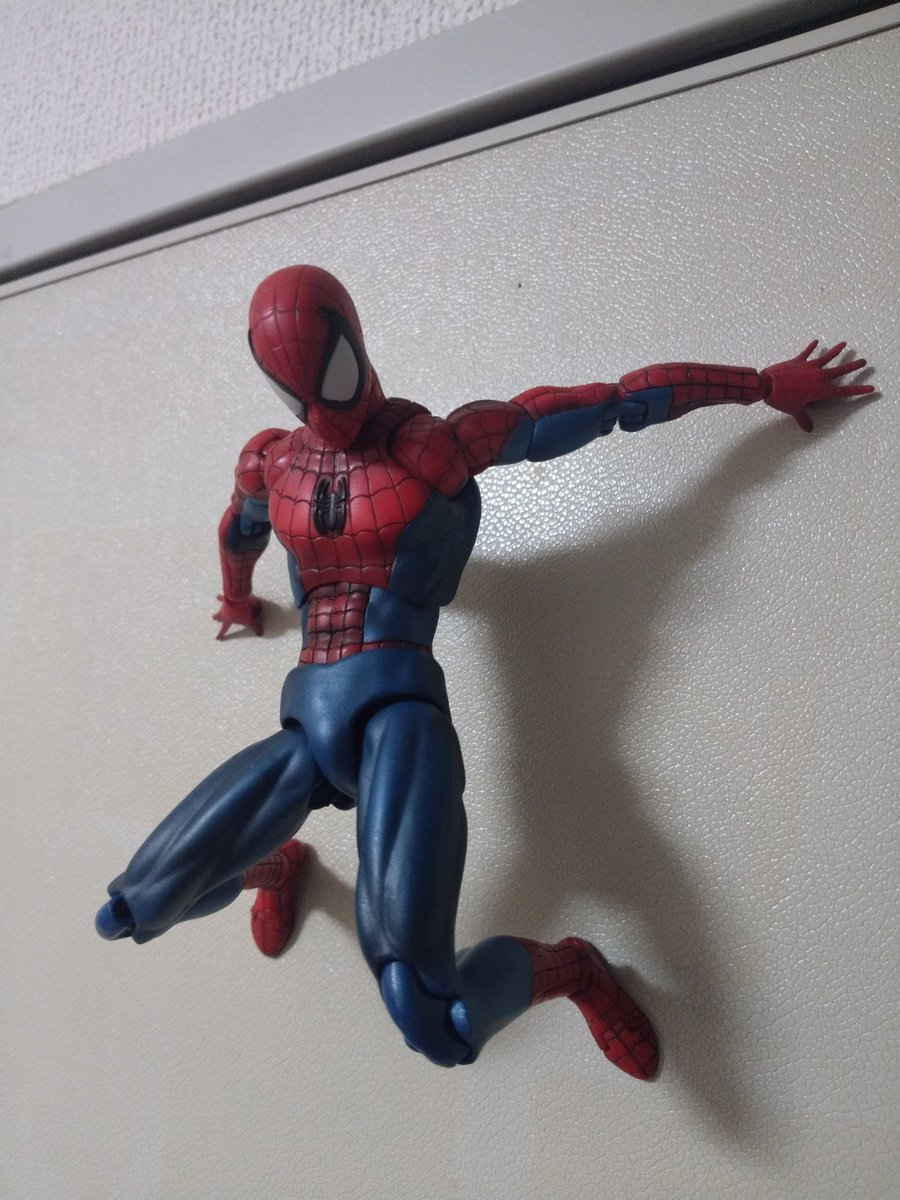 MAFEXスパイダーマン、手足磁石パーツにすることでスパイダーマン MAFEXスパイダーマン、手足磁石パーツにすることでスパイダーマン