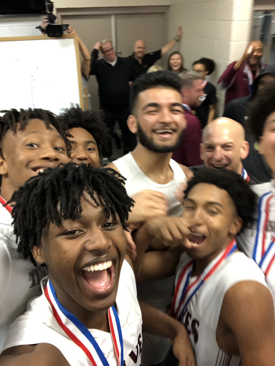2019 5A STATE CHAMPIONS 

🐺🏀 defeats SA Wagner 77-64 for the Championship 🔥 

🐺🏀 finishes 38-2 Overall 💪

🐺🏀 started season 19-0, lost 2 games in 18hrs over Christmas, finished 19-0 👀🤯

From all corners of Texas👥
The Wolves Are Howling 🗣