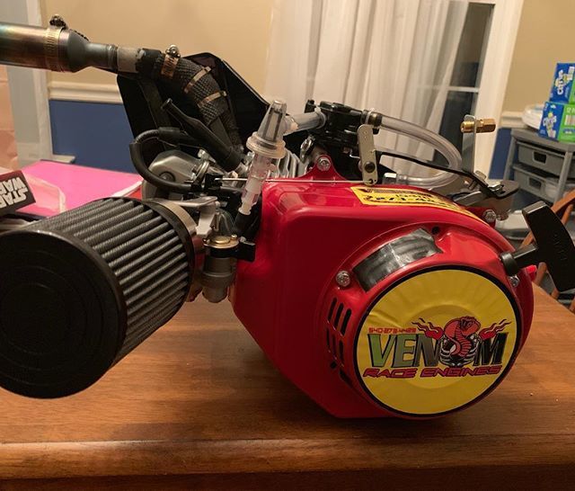 IlikeitFrantic's tweet image. What doesn’t everyone have a #gokart engine on their dining room table? #newengine #needforspeed #venomracingengines #kartlife