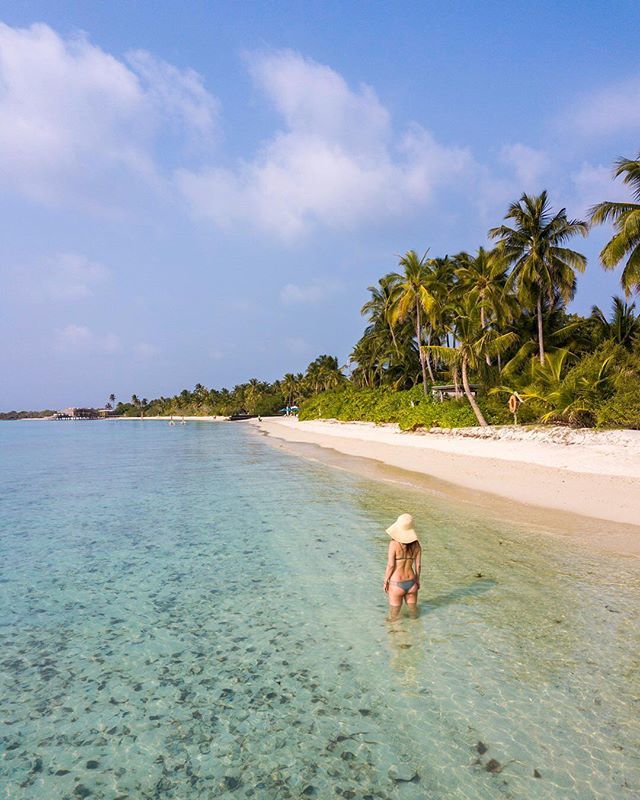 I found the perfect beach! 🌴🐬🏖 #DJI❤️ #maldives #sirrufenfushi #officialmaldives #canon_photos #landscapephotography #landscapelovers #onlymaldives #nakedplanet #awesomeearth #ourplanetdaily #ilovemaldives #maldiveslovers #theglobewanderer #firstclassandmore #visitmaldives #…